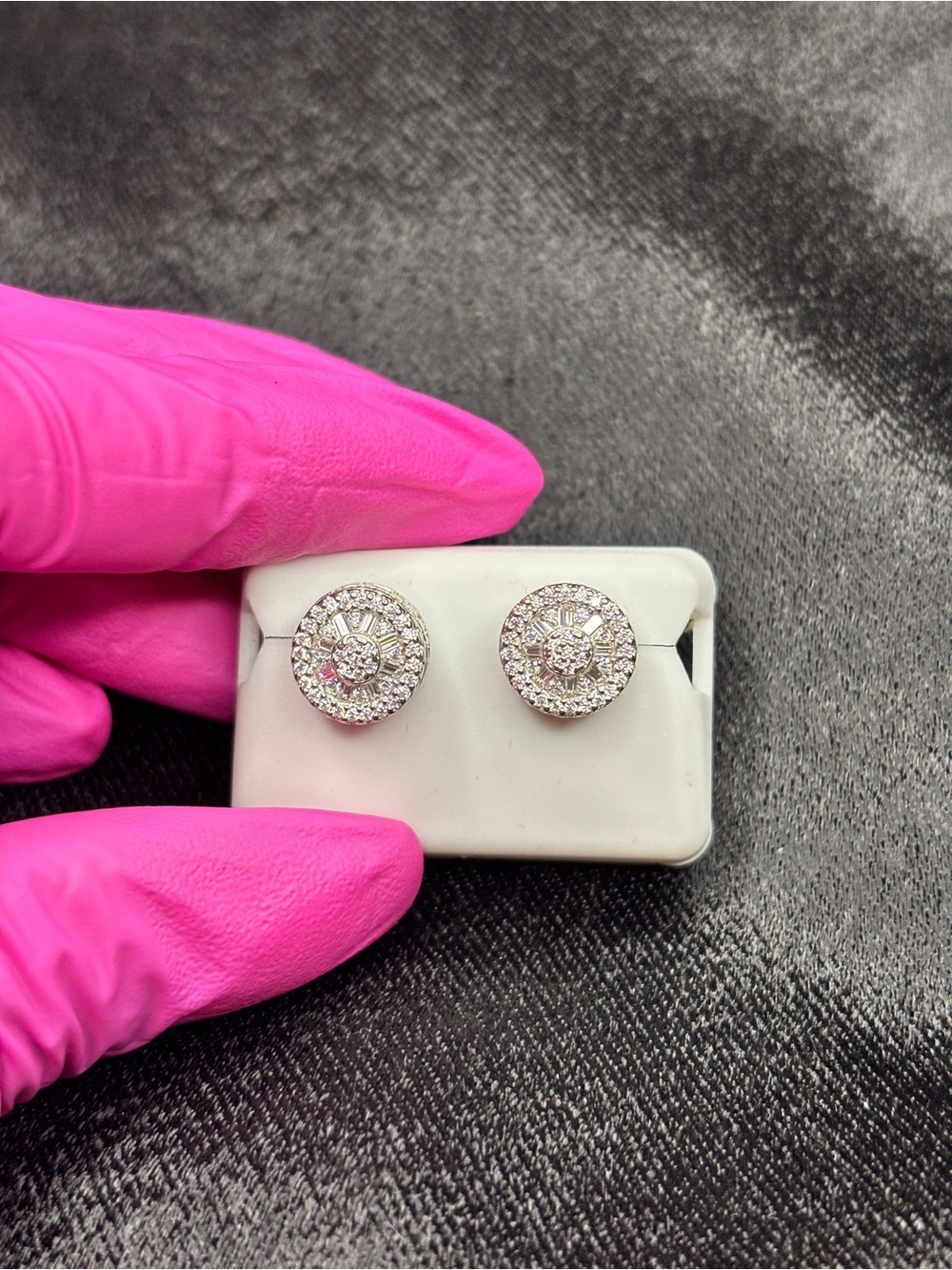 .925 Sterling Silver 2.5ct. VVS Moissanite Baguette Sunburst Halo Stud Earrings - Picture 4 of 9